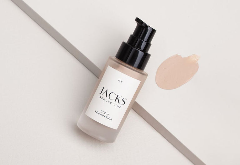 Glow Foundation: Vorbereitung, Anwendung und Finish