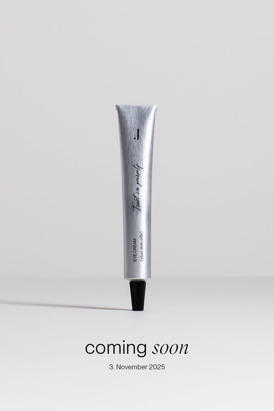 JACKS beauty line Augencreme in silberner Tube ist ab 3. November 25 verfügbar