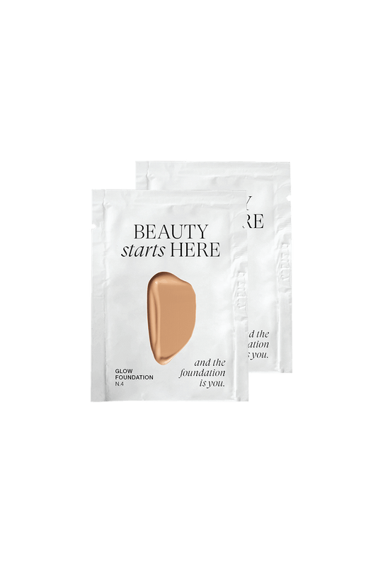 #farbwunsch_mittlerer-hauttyp, zwei Glow Foundation Sachets in N4