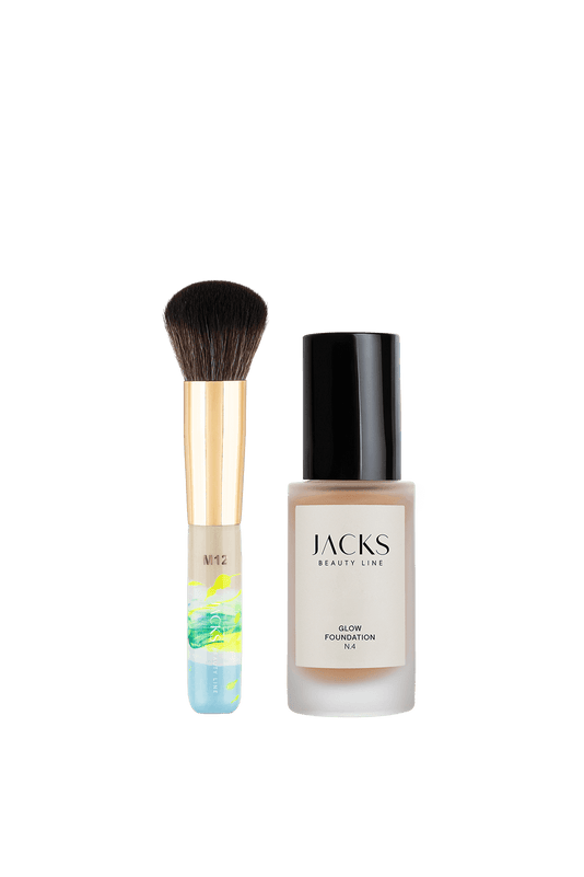 #farbwunsch_n-4, JACKS beauty line Glow Foundation N.4 neben dem M12 Mini Foundationpinsel