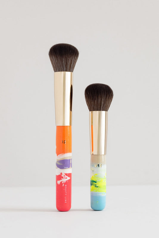 JACKS beauty line Foundationpinsel und Mini Foundationpinsel nebeneinanader im Vergleich