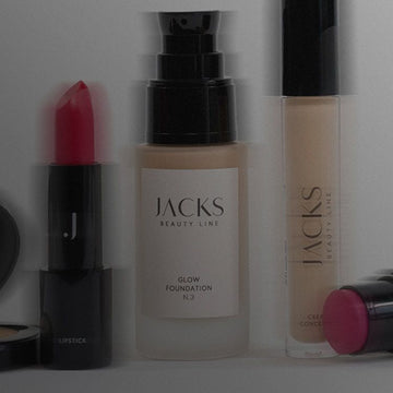 JACKS beauty line Glow Foundation, Cream Concealer, Blush und Lippenstift verschwommen