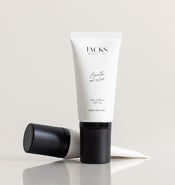 2 JACKS beauty line Day Creams mit SPF30 eine stehend und eine liegend 2 JACKS beauty line Day Creams mit SPF30 eine stehend und eine liegend