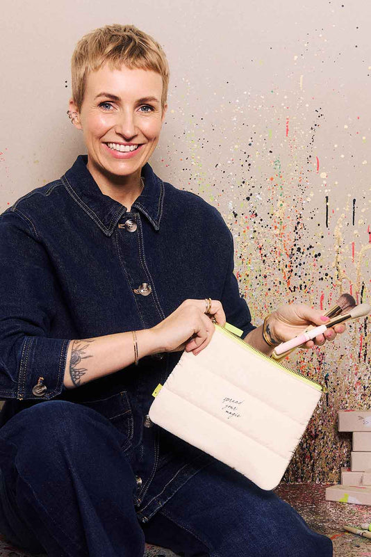 Cosmetic Pouch – the Artist Collection by Miriam Jacks