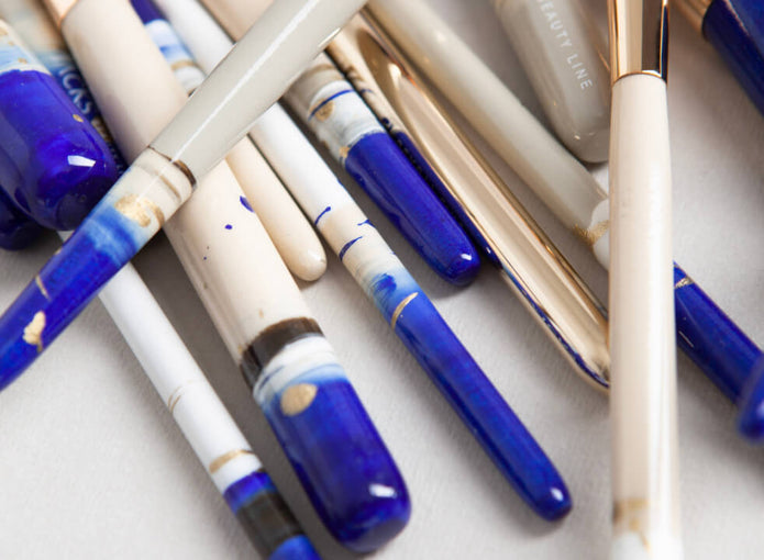 Close-up von den handbemalten Pinseln von JACKS beauty line