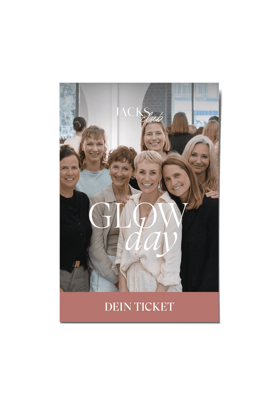 Glow Day Ticket mit Miriam Jacks und vielen lächelnden Frauen
