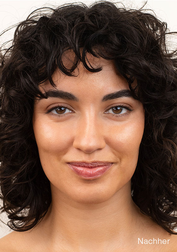 Model nach dem JACKS beauty line Skin Tint in Medium