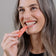 Lip Oil Your lips but peachy von JACKS beauty line in der Anwendung, #farbwunsch_your-lips-but-peachy