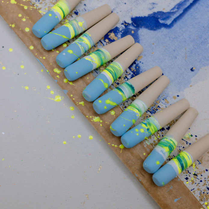 JACKS beauty line handbemalte Pinselrohlinge in Hellblau und Neon JACKS beauty line handbemalte Pinselrohlinge in Hellblau und Neon