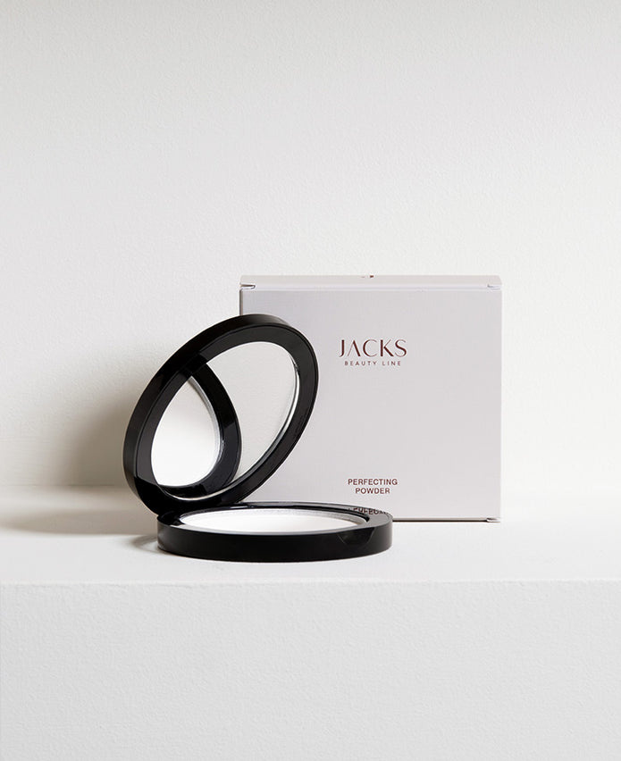 aufgeklapptes JACKS beauty line transparentes Perfecting Puder mit Taschenspiegel