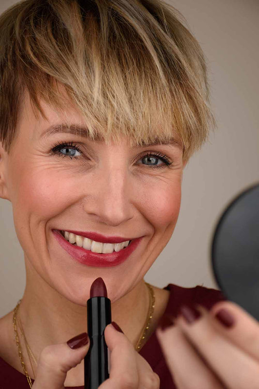 #farbwunsch_sheer-dark-red-alternate