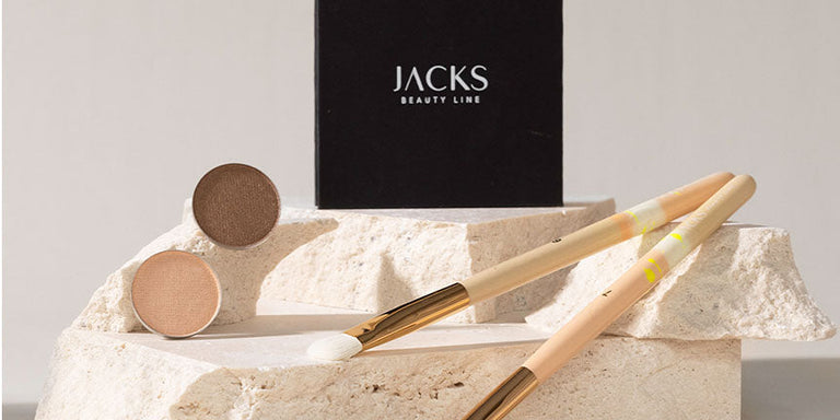 Augen-Make-up Pinsel: Mit welchem Pinsel trage ich Lidschatten auf?