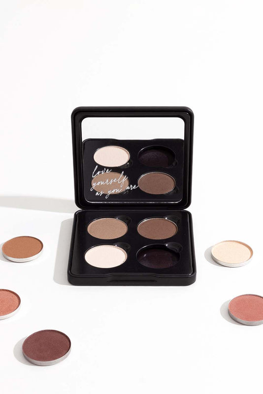 JACKS beauty line leere Lidschattenpalette mit einzelnen Lidschatten drin und nebenan 