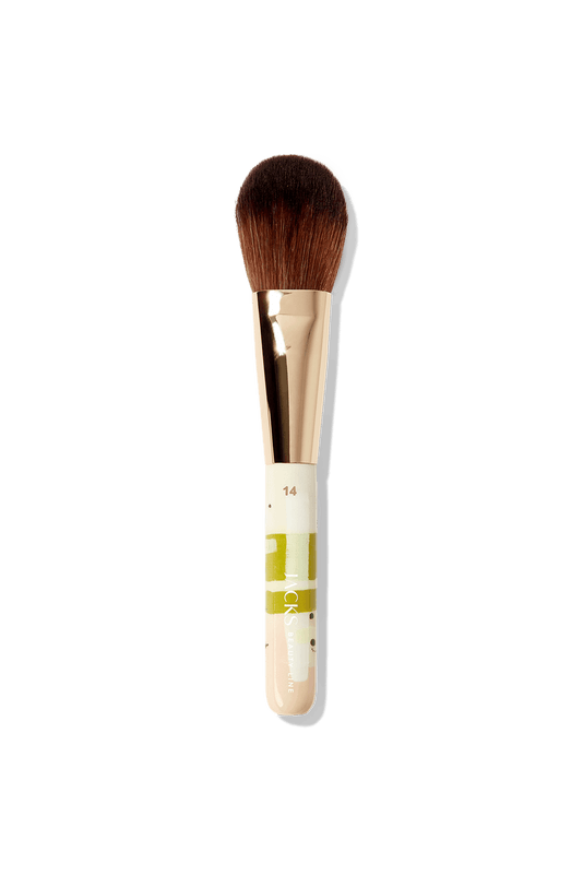 Freisteller vom handbemalten JACKS beauty line #14 Puder- und Bronzerpinsel in Matcha Strawberry Farben