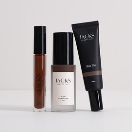 JACKS beauty line Cream Concealer, Glow Foundation und Skin Tint stehen nebeneinander