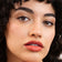 #farbwunsch_brick, Blonde Frau trägt den JACKS beauty line Lipstick in Brick