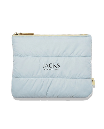 JACKS beauty line Logo auf einer hellblauen Tasche mit hellgelben Zipper