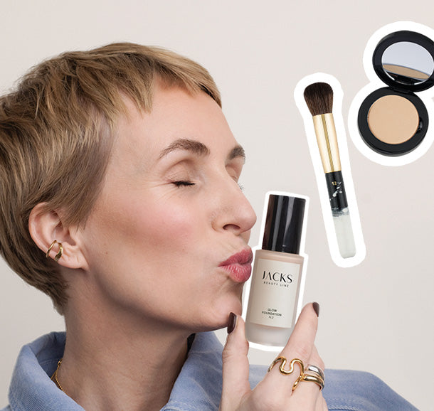 Miriam Jacks mit Make-up Produkten des Set Creators