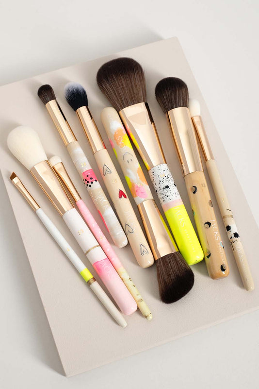 9 JACKS beauty line Make-up Pinsel mit der limitierten Miriam Jacks Bemalung 