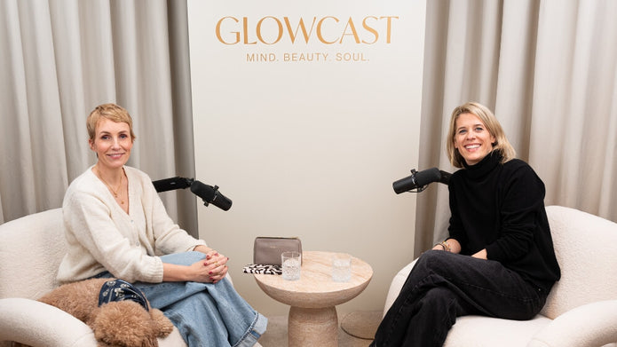 Glow Cast Folge 76 mit Miriam Jacks und Svenja Ostwald im Podcast Studio