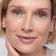#farbwunsch_n-2,Frau trägt die JACKS beauty line Glow Foundation N2 im Gesicht