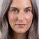 #farbwunsch_n-4, Frau trägt die JACKS beauty line Glow Foundation N4 im Gesicht
