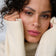 #farbwunsch_rosewood, Braunhaarige Frau trägt den JACKS beauty line Lipstick in Rosewood