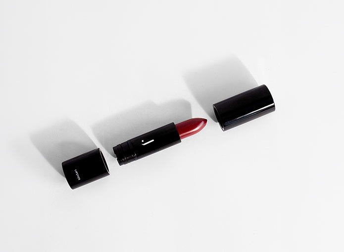 JACKS beauty line Lipstick im Refill System in 3 Teile auseinandergenommen