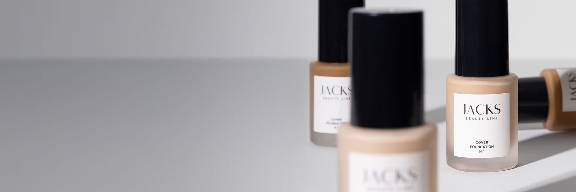 5 JACKS beauty line Cover Foundations in verschiedenen Farben